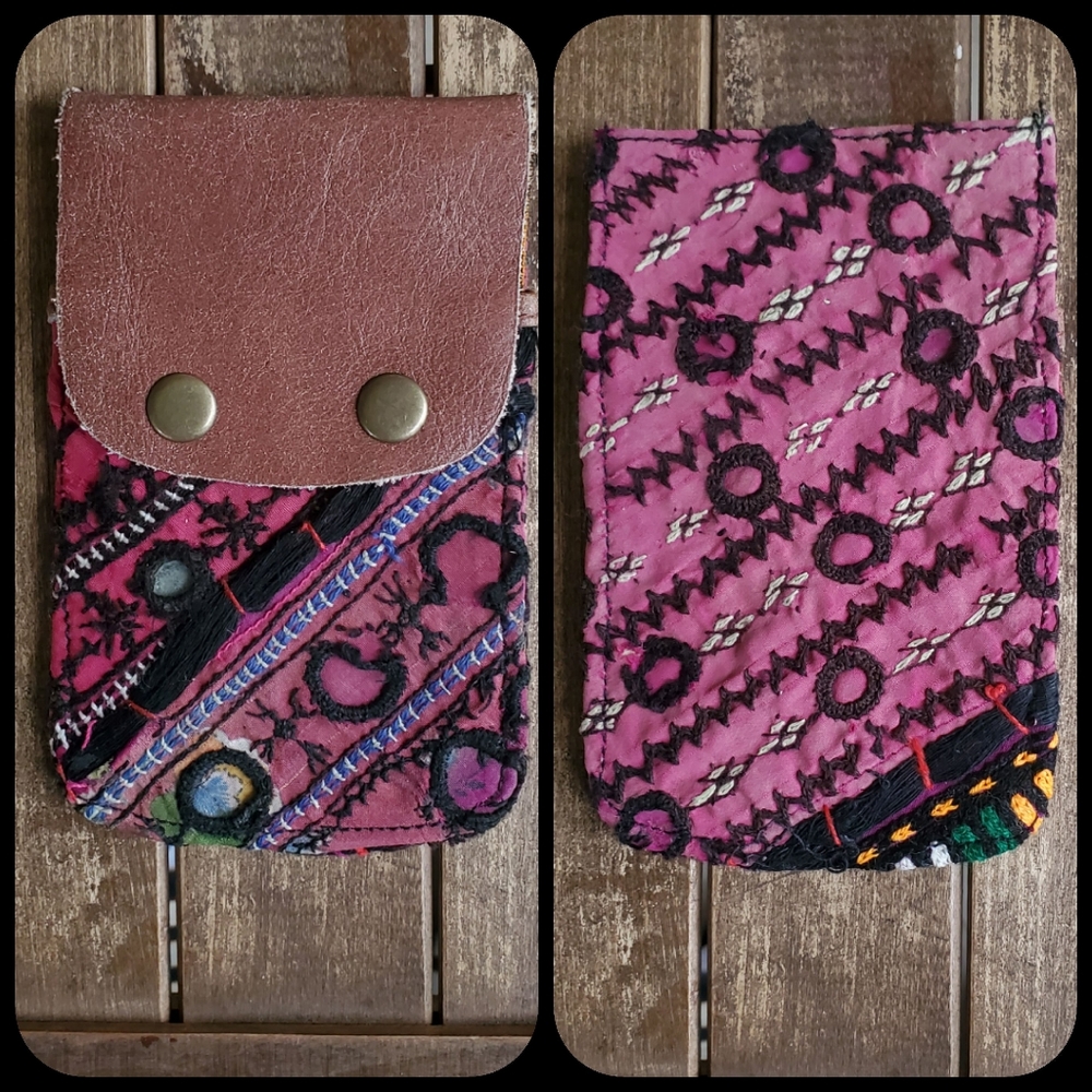 🫡🧀 Free People Boho Embroidered Repurposed vtg banjara hippie Wallet card case